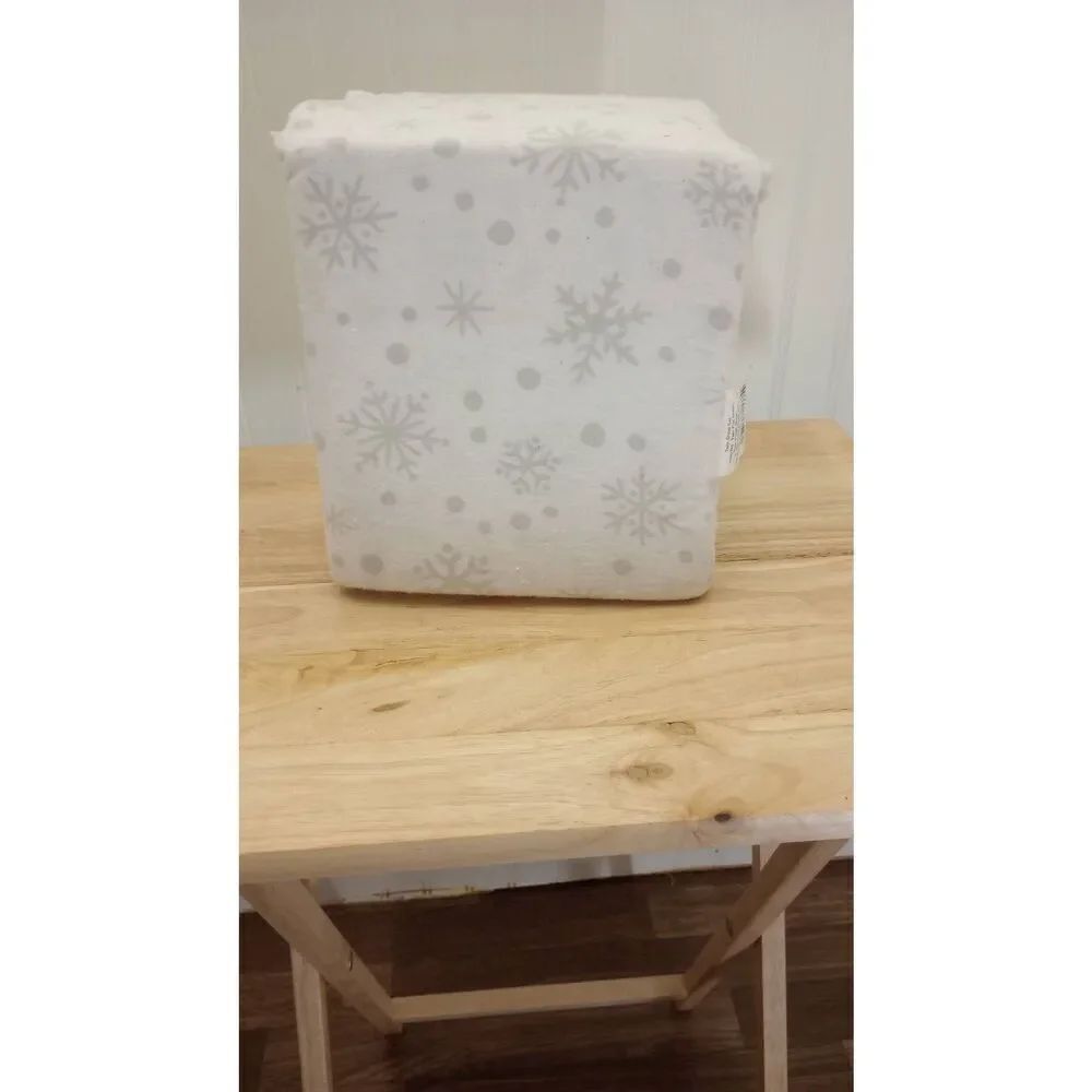 NWOT Winter wonderland flannel sheet size twin